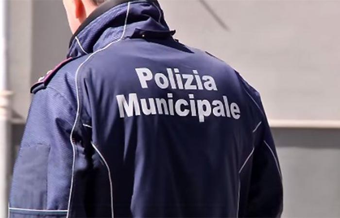 Streit um die Stadtpolizei von Salerno: Die CSA bestreitet die Entscheidungen der Verwaltung