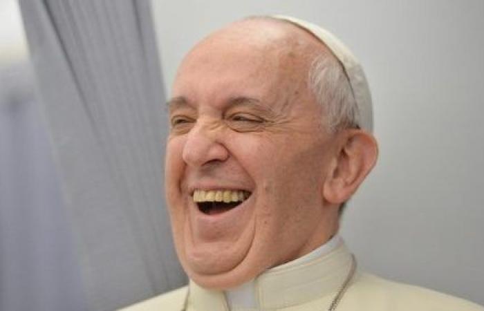 Humorvolle Künstler zum ersten Mal im Vatikan zum Treffen mit dem Papst