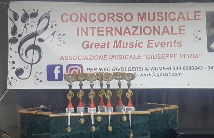 Lamezia, die weiterführende Schule „Pitagora“, hat mehrere Auszeichnungen bei Wettbewerben und Musikveranstaltungen gewonnen
