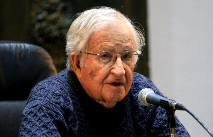 Noam Chomsky wurde in Brasilien ins Krankenhaus eingeliefert: Der berühmte Linguist wurde aus den USA verlegt, nachdem er vor einem Jahr einen Schlaganfall erlitten hatte