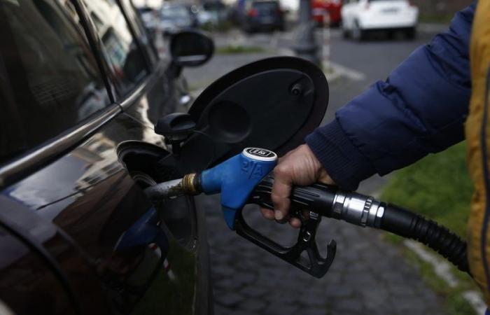 Benzinpreise, ein Ende des ununterbrochenen Verfalls. Die Auswirkung des Anstiegs auf die Durchschnittswerte – Il Tempo