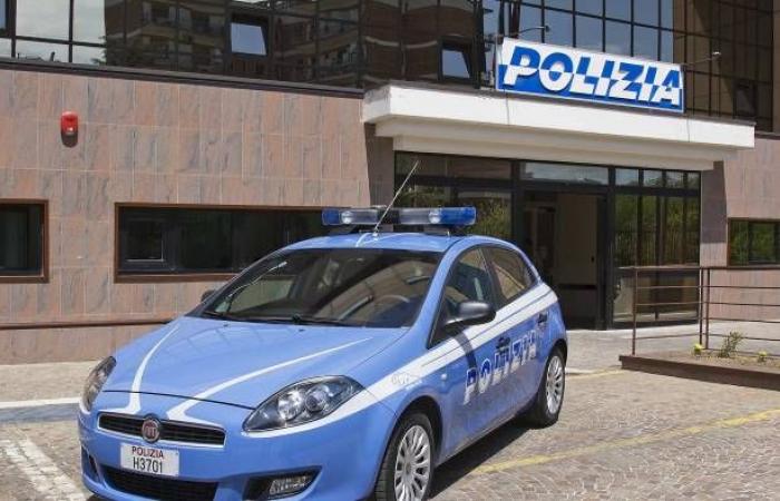 Benevento fährt einen gestohlenen Roller: Anzeige und Ausweisungsanordnung für zwei 19-Jährige aus der Provinz