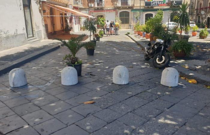 Catania, Fußgängerzone der Piazza Federico II di Svevia: Alles ist bereit