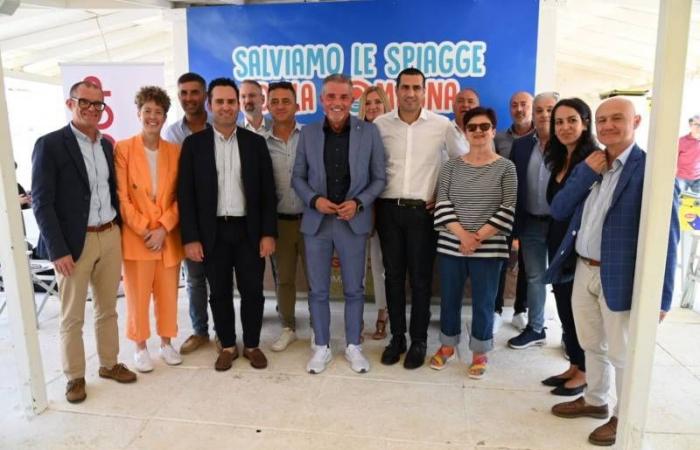 Rimini, „Lasst uns die Strände der Romagna retten“, das Manifest von Legacoop und den Rettungsschwimmergenossenschaften der Riviera