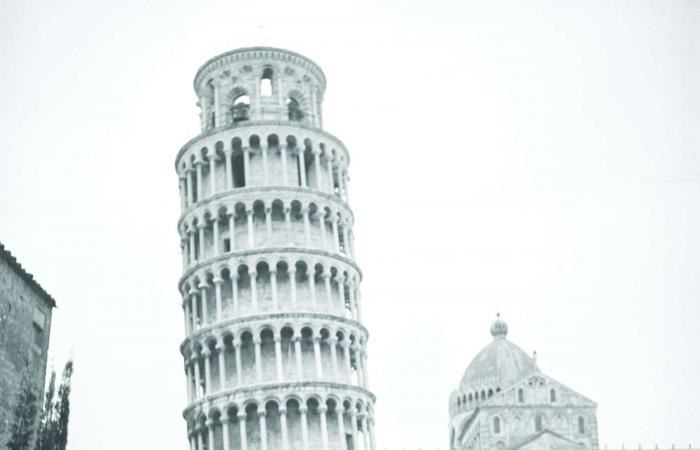In Pisa zeichnet eine Ausstellung die Geschichte der Wahrnehmung des Turms im Laufe der Jahrhunderte nach