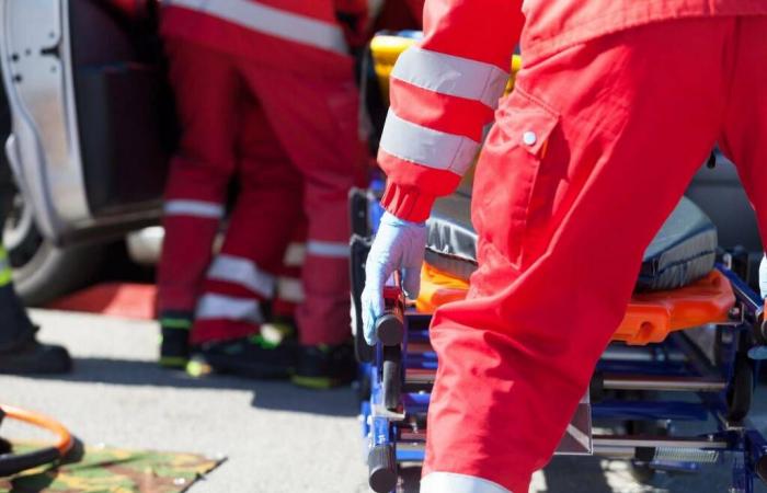 Velletri, schwerer Unfall auf der Via dei Laghi (km 18+500): lange Warteschlangen und Straße gesperrt