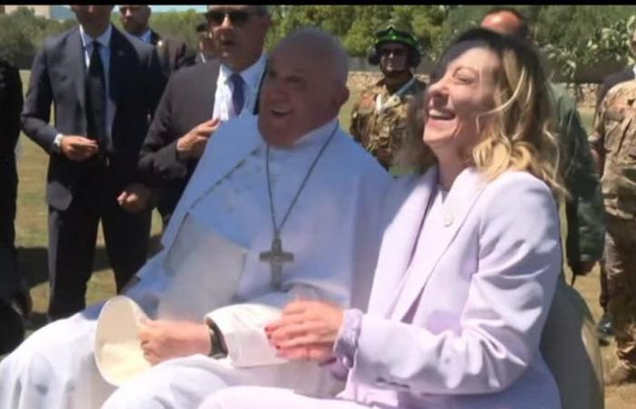 Bergoglios Ankunft beim G7-Gipfel in Apulien ist das erste Mal für einen Papst