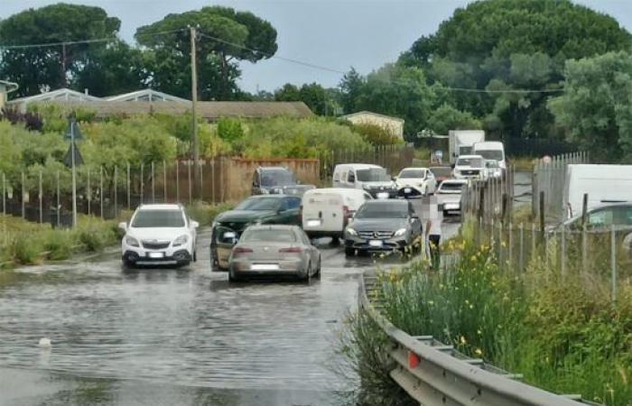 „Via dell’Artigianato überschwemmt… wo sind die Techniker der Stadtverwaltung?“