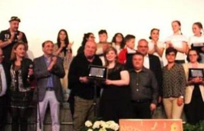 Goldene Noten zwischen Gesang und Solidarität, die Gewinnerin ist Aurora Campostrini