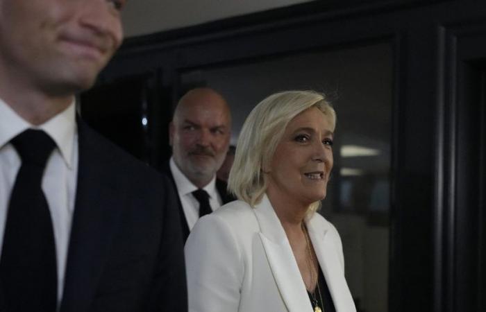 Marine Le Pen? Linke Zeitungen schockiert, denn wer gewinnt, will regieren