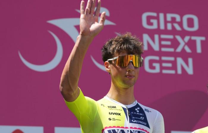 Giro NextGen 2024, Huub Artz realisiert die Flucht in Zocca. Dritter Privitera, Widar bleibt Rosa Trikot