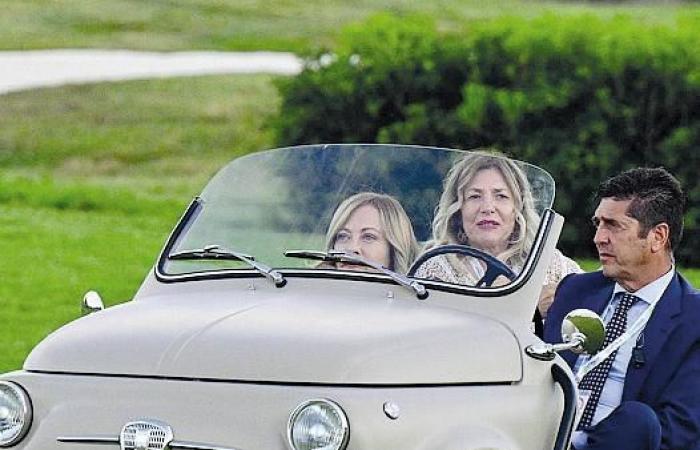 Schnappschüsse vom G7 in Apulien: Trulli, Golfautos und giftige Blicke