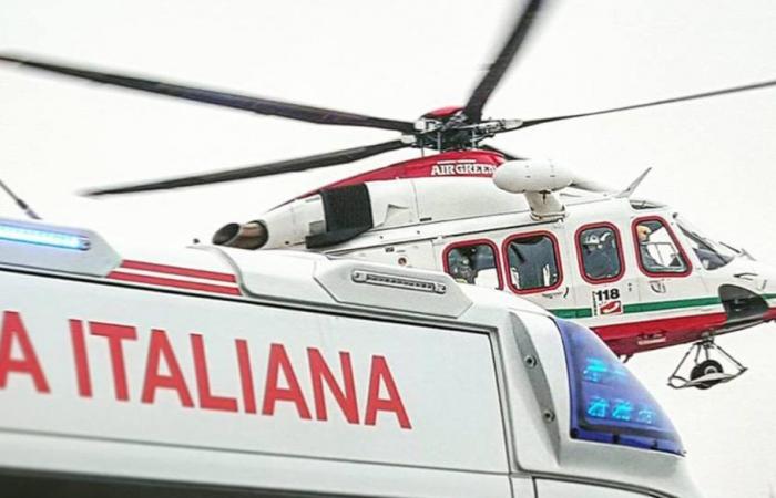 Motorradfahrer bei Unfall auf der A2 zwischen Torano und Tarsia bei Cosenza getötet: Verkehr auf der Autobahn blockiert