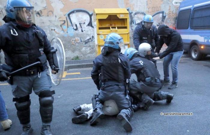 Daniele Lugli: Demonstrationen, Kontrolle, Repression. Welche Ausbildung für die Polizei? – Periscopionline.it