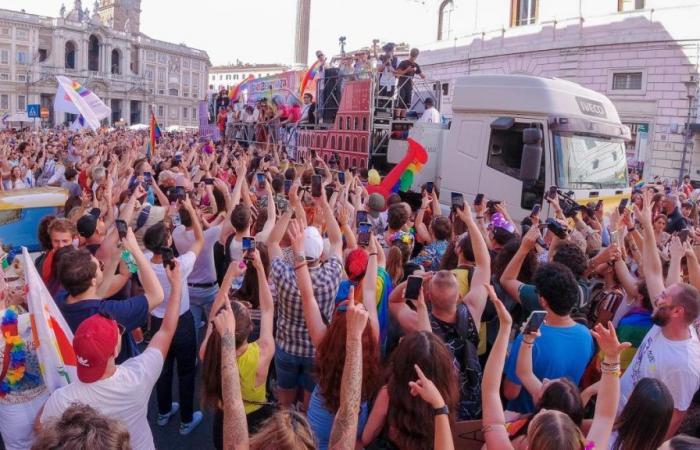 Rome Pride 2024, von LGBTQIA+-Rechten bis zur Freiheit: die Parade mit 40 Festwagen am Samstag. Hier sind die Umleitungen und Schließungen im Zentrum