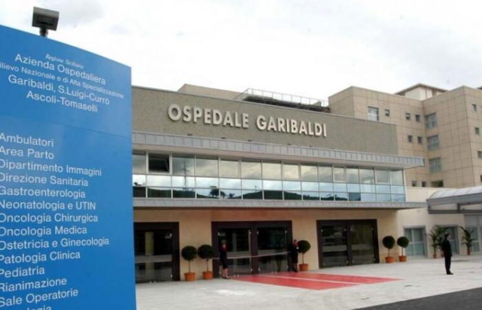 Er starb aufgrund einer späten Diagnose und wurde ins Garibaldi-Krankenhaus in Catania eingeliefert: Seine Tochter und Enkelin wurden entschädigt