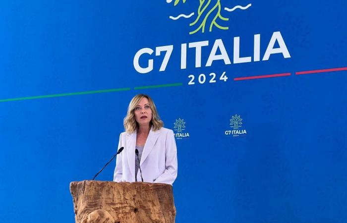 G7 Italien, Melonis letzte Pressekonferenz: „Ich bin sehr stolz. Zum ersten Mal haben wir auf diesem Gipfel über Migrationsströme gesprochen.“