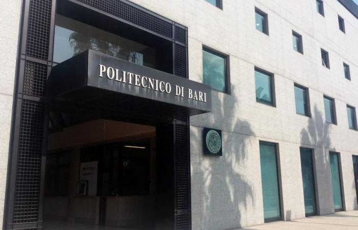 Bari, das Polytechnikum von Bari ist das erste in Italien, das Master-Absolventen einstellt