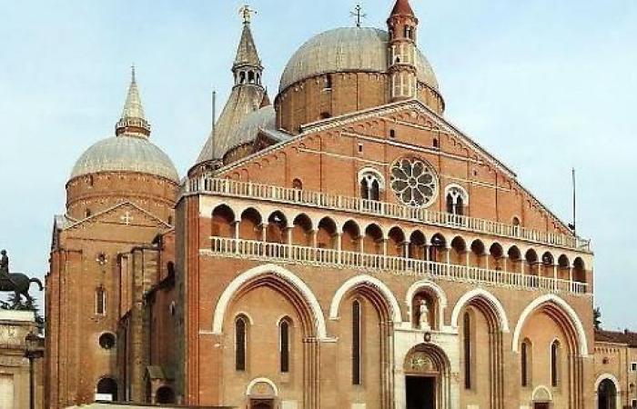 Auf den Spuren des Heiligen: Pilgerfahrt zu Pferd von Camposampiero nach Padua