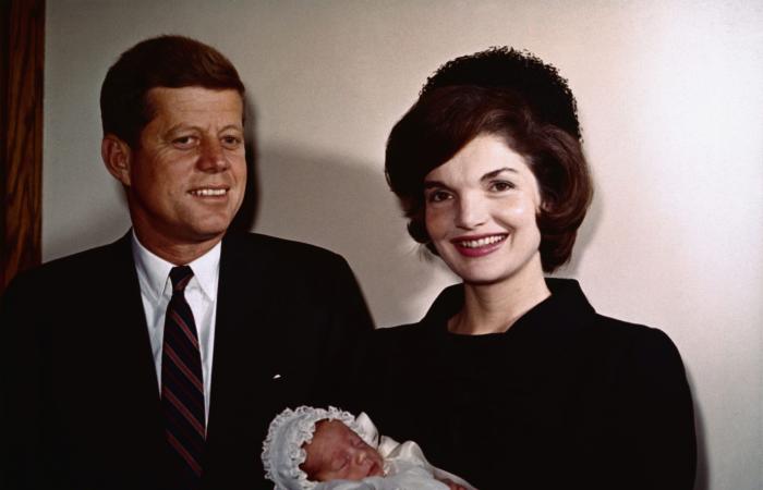 John Kennedy Jr. und Carolyn Bessette 25 Jahre später: das Buch