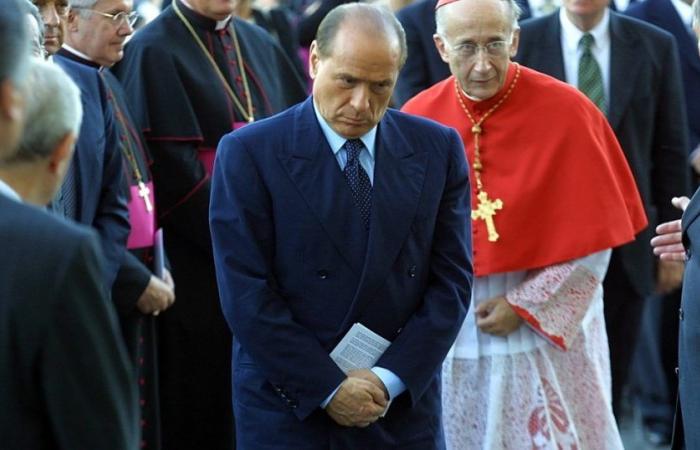 Berlusconi und Ruini enthüllen die Verschwörung um den Scalfaro-Palast. Platzt es aus Gasparri heraus