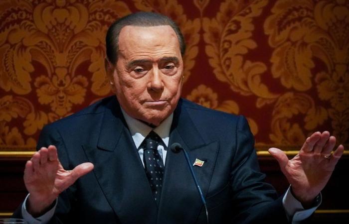 Ruini, „als Scalfaro mich bat, Berlusconi zu stürzen“. FI, „es war eine Palastverschwörung“