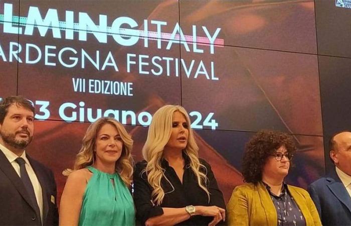 In Cagliari findet vom 20. bis 23. Juni die 7. Ausgabe des Filming Italy Sardegna Festivals statt. Tiziana Rocca: „Wir brauchen mehr Regisseurinnen“. Claudia Gerini: „Ich arbeite auch als Produzentin an Filmen“