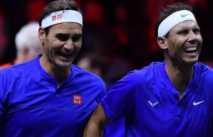 Roger Federer spricht über sich selbst: „Meine Karriere in einem Dokumentarfilm, zwischen Emotionen und Rivalitäten. Ich habe das Foto von mir und Nadal, wie wir beim Laver Cup weinen, zu Hause eingerahmt.