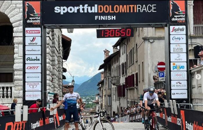 „Ich musste zur Messe und kam zu spät“: Ältere Frau hält nicht an und fährt drei Radfahrer des Dolomiti-Rennens an
