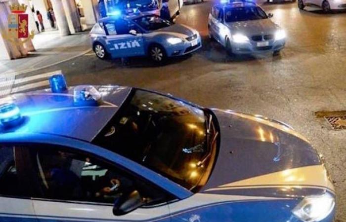 Drogenhandel im Zentrum von Varese, zwei Festnahmen auf der Piazza Repubblica
