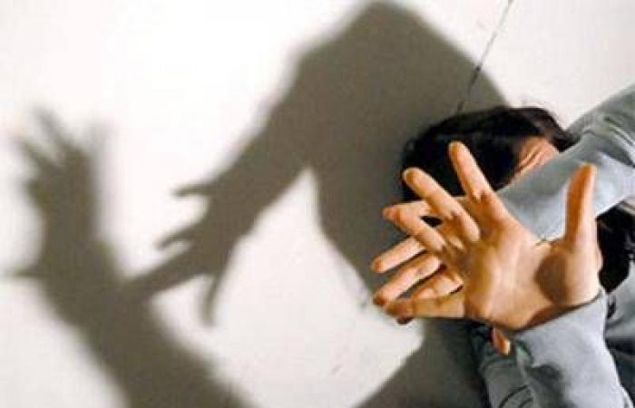 Fiumicino, wegen sexueller Übergriffe auf ein 10-jähriges Mädchen zu 8 Jahren und 6 Monaten verurteilt