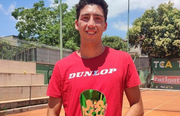 Tennis, Tammaro gewinnt die Open 5000 in Afragola und strebt die ITF an