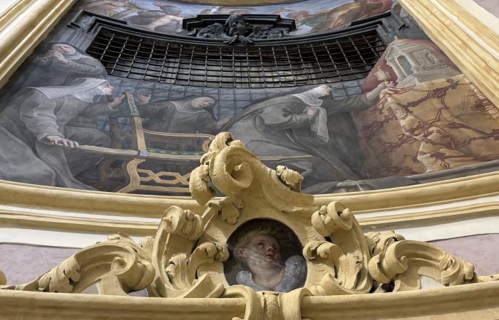 Das Staunen und der Zauber der ehemaligen Kirche Santa Chiara – Der Reiseführer