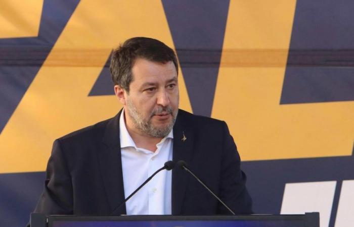 Stimmzettel, Salvini kommt. Ein Kaffee mit dem Minister zur Unterstützung von Gasperini