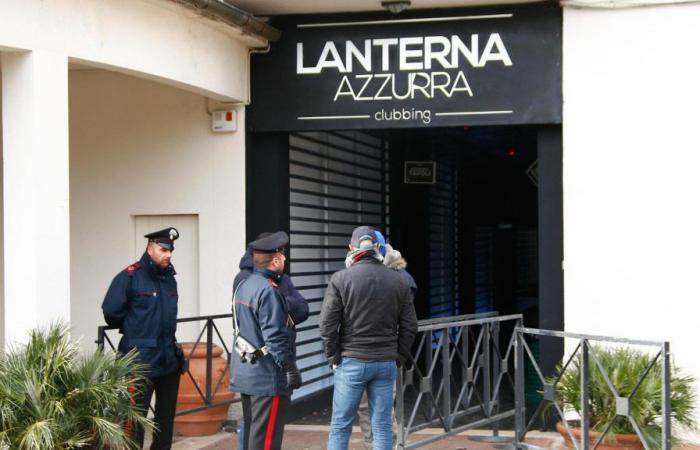 Massaker von Corinaldo, Prozess gegen Lanterna Azzurra: Alle wegen schwerster Verbrechen freigesprochen. Die Wut der Angehörigen der Opfer: „Er hat zweimal getötet. Scham!”