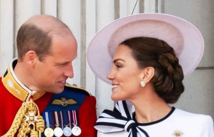 Kate Middleton, von ihren Haaren bis zu ihren Gesten: der Hintergrund ihrer Rückkehr. Foto und Video