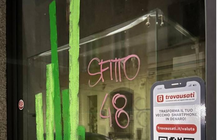 Nächtliche Razzia in leerstehenden Geschäften in Monza: Hier erfahren Sie, wer es getan hat