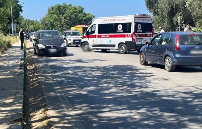 Santa Maria di Castellabate, Auto-Moped-Unfall in Via del Mare: 37-Jähriger verletzt