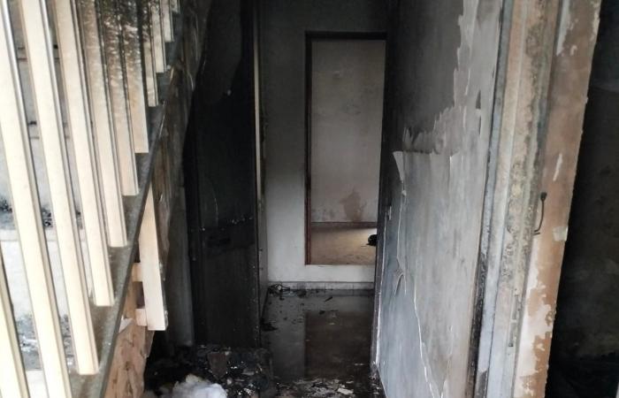 Vittoria – Haus abgebrannt, der Zustand von Vater und Tochter immer noch ernst