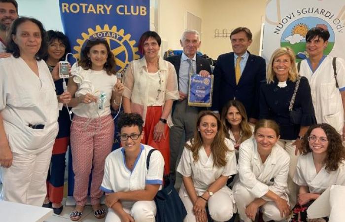 Der Verein Nuovi Sguardi und der Rotary Club Rimini unterstützen die Neuropsychiatrie des Krankenhauses