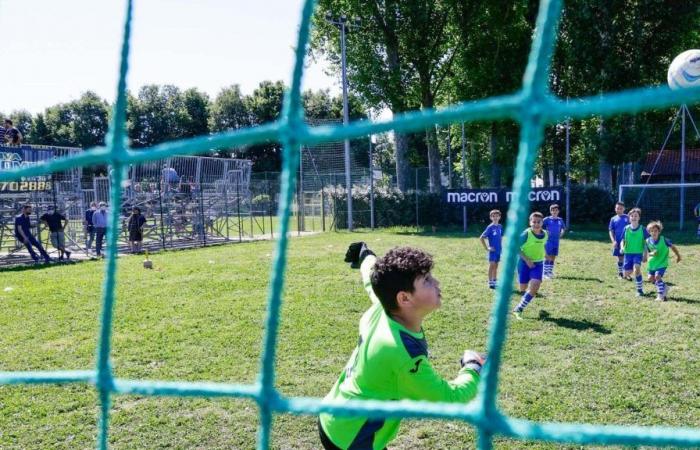 In Novara, einem Zusammenschluss von Organisationen und Institutionen, spendet ein Fonds Sport für Kinder