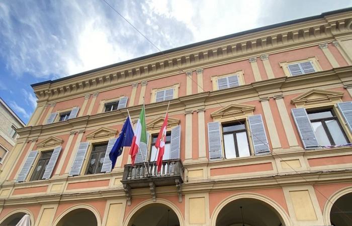 Parkplatz Piazza Cittadella: In Piacenza „rettet“ die Mehrheit im Stadtrat Lodetti Alliata, aber…