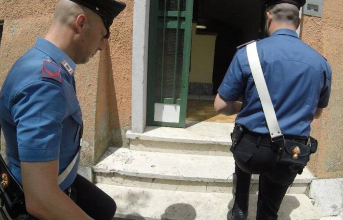 Monte Porzio – „Ihr Sohn hatte einen Unfall“, ein 91-Jähriger wurde zu Hause betrogen und ausgeraubt