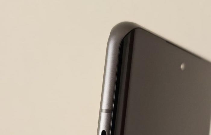 OnePlus 12R: (fast) Spitzenmodell zum halben Preis