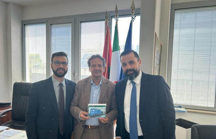 Der Fermerci-Verband traf in Pescara mit dem für Infrastruktur und Verkehr zuständigen Stadtrat der Region Abruzzen, Umberto D’Annuntiis, zusammen