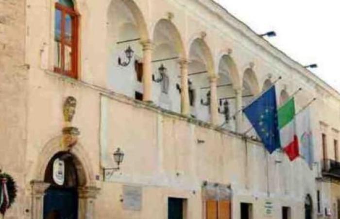 „Wir sind an Krematorien gewöhnt“, scherzt der Stadtrat in Manfredonia schockiert, doch es gibt ein Missverständnis