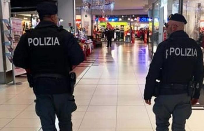 Fano: Schwere Verletzungen eines jungen Mannes, drei Personen festgenommen – Polizeipräsidium Pesaro Urbino
