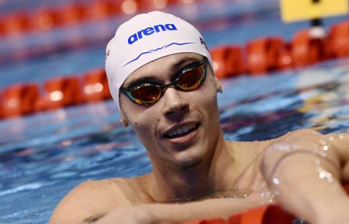 Schwimmend bringt David Popovici seine Motoren beim 100 m Freistil in Belgrad auf Touren. Romanchuk war der Beste in den 800 SL-Vorläufen