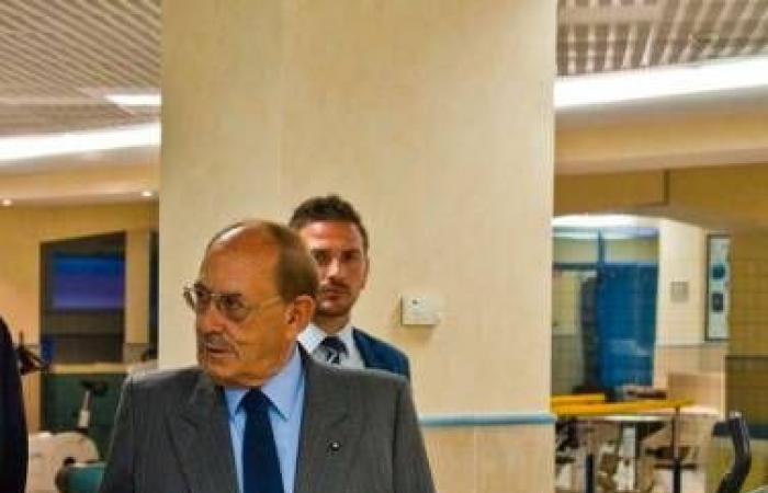 Die Staatsanwaltschaft von San Raffaele Velletri in Rom beantragt die Entlassung von Antonio Angelucci. Die Anhörung für Salvatore Ladaga wurde verschoben