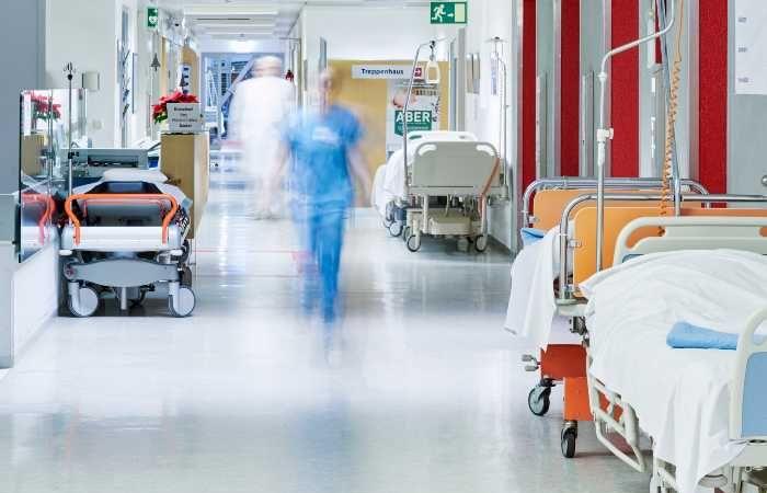 450 Krankenschwestern fehlen, Opi Trento alarmiert: Ressourcen und Reformen sind erforderlich